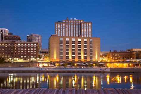 hyatt place st paul downtown.